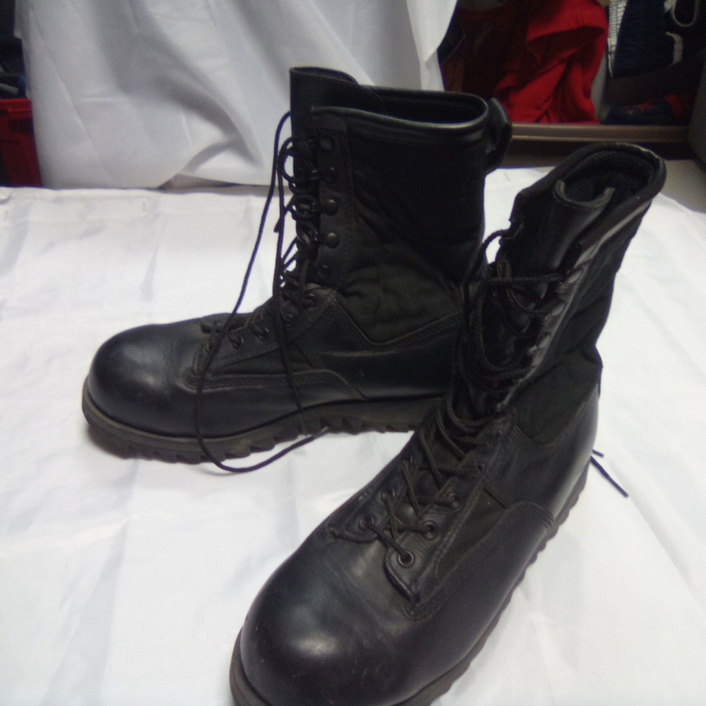 Altama combat boots size 11